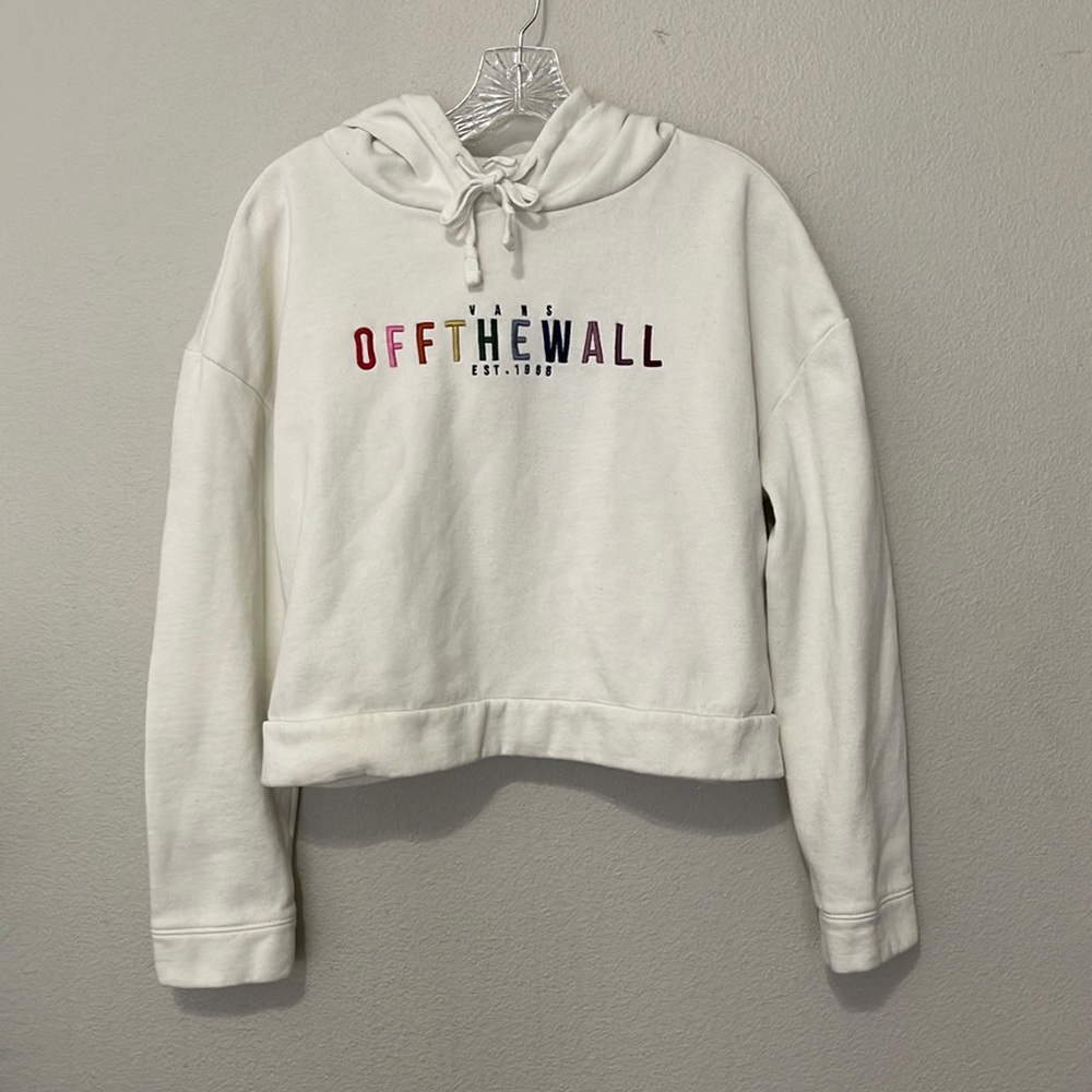 VANS OFF THE WALL PULLOVER CROPPED HOODIE